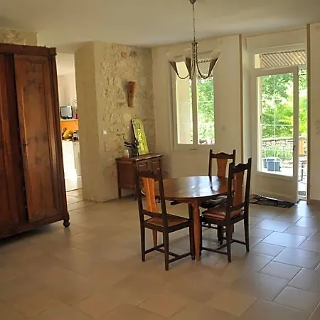 Loustalneou Bed and Breakfast