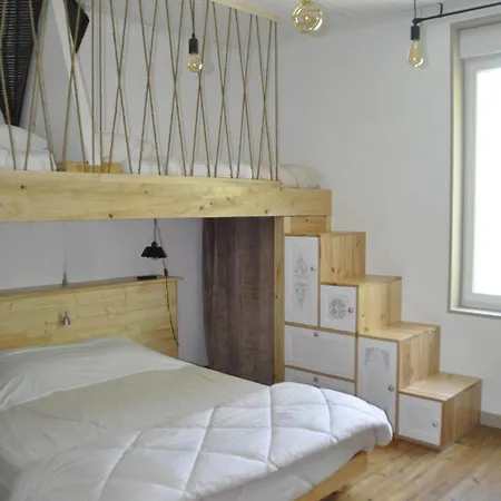 Loustalneou Panzió 3*