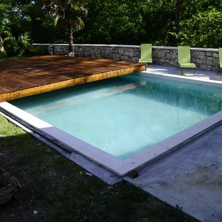 Panzió Loustalneou Saint-Pierre-de-Clairac