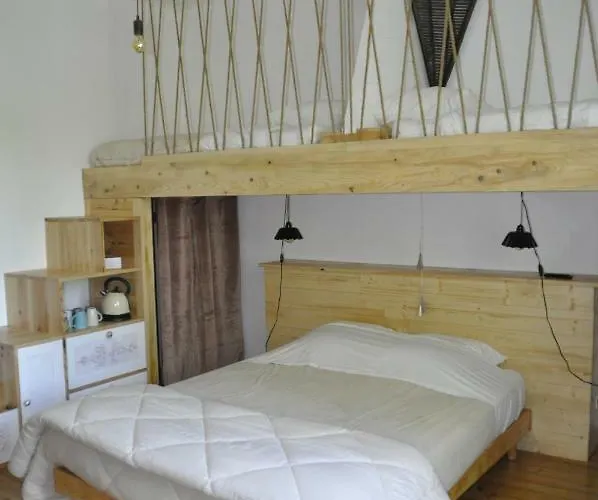 Bed and Breakfast Loustalneou