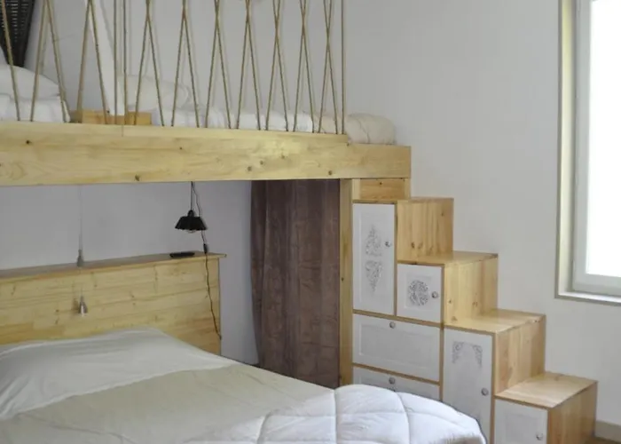 Loustalneou Bed and Breakfast 3*