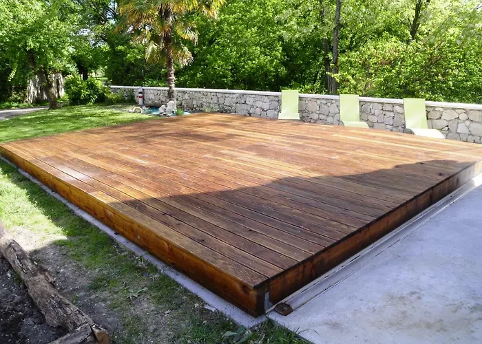 Loustalneou Bed and Breakfast 3*